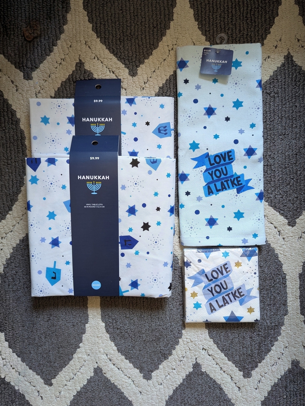 Brand New Bundle 'Love You a Latke' Tablecloth Napkins Hand Towel
